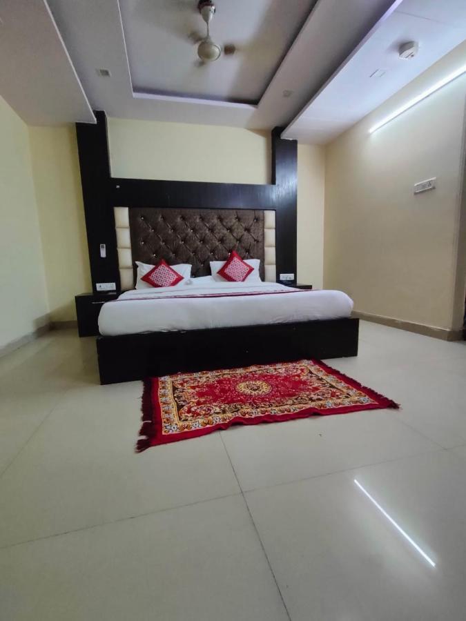 Hotel Star Palace - Near Karol Bagh Metro Delhi  Exterior photo